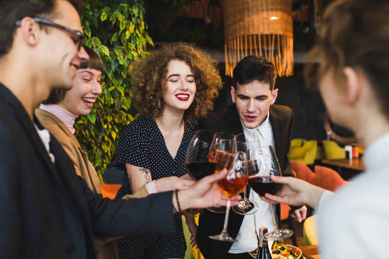 6 Tips for Throwing A Wine Party on a Budget!