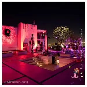 Halloween mansion image