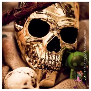 Halloween image - skeletons