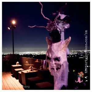 Halloween decor image