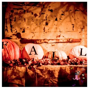 10 Thanksgiving & Fall Decor Ideas - Fall pumpkins image