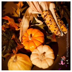 10 Thanksgiving & Fall Decor Ideas - pumpkins & corn image