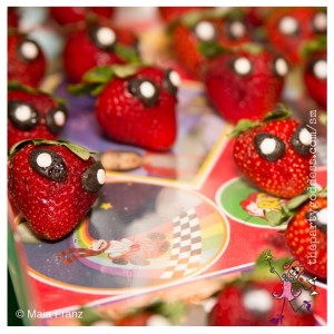 I Am Awesome - Spiderman strawberries image
