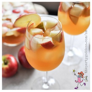 10 Thanksgiving Inspired Cocktails-Apple Cider Sangria image