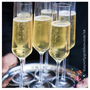 10 Best Appetizers & Drinks For A Holiday Party-champagne image