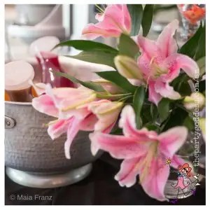 Angie Harmon's Girls Afternoon In!-flowers image