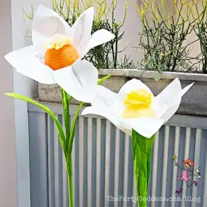 6 Decorative Lighting Ideas (Made With Paper)! Do it right! The Party Goddess, LA's full service event coordinator who makes any event ridiculously fab, dishes on decorative lighting ideas! Check it out at https://thepartygoddess.com/6-decorative-lighting-ideas-made-with-paper #maiasphoto #decorativelighting #eventlighting #paperlanterns - paper flowers image