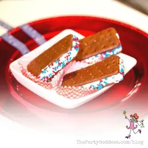 6 Star-Studded Memorial Day Holiday Ideas! Celebrate with red, white & blue! The Party Goddess, LA's full service party planner who makes any event ridiculously fab, shares Memorial Day holiday pics! Check it out at https://thepartygoddess.com/6-star-studded-memorial-day-holiday-ideas @maiasphoto #memorialday #redwhiteandblue #redwhiteblue - ice cream sandwich image