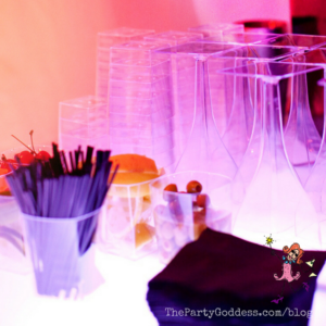 Make holiday hosting easy! The Party Goddess, LA's best full service event planner, shares tips to throw a ridiculously fabulous DIY party on a budget! Check it out at https://thepartygoddess.com/host-festive-byo-diy-party #diy #diyparty @maiasphoto @christinechang - bar image