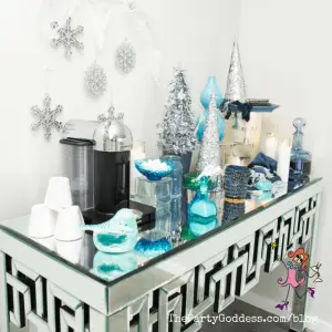 Favorite Things: Holiday Table Decorations! | The Party Goddess!