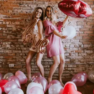 22 Valentine Brunch Ideas For Friendsgiving!